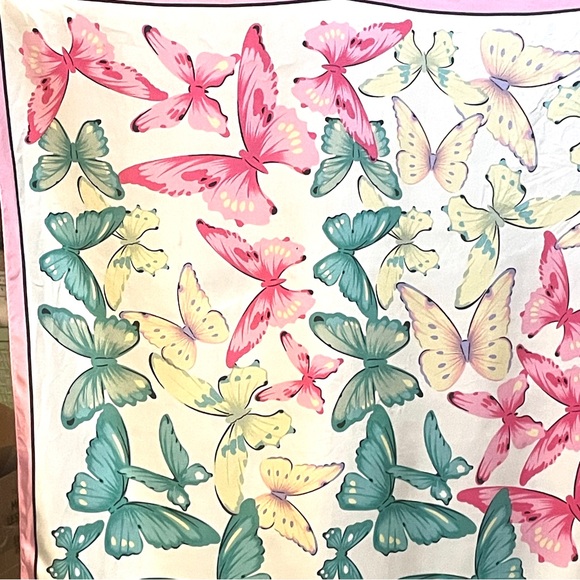 100% Silk Butterfly Scarf Casual Corner Approximately 34” x 34” Square - Picture 8 of 12